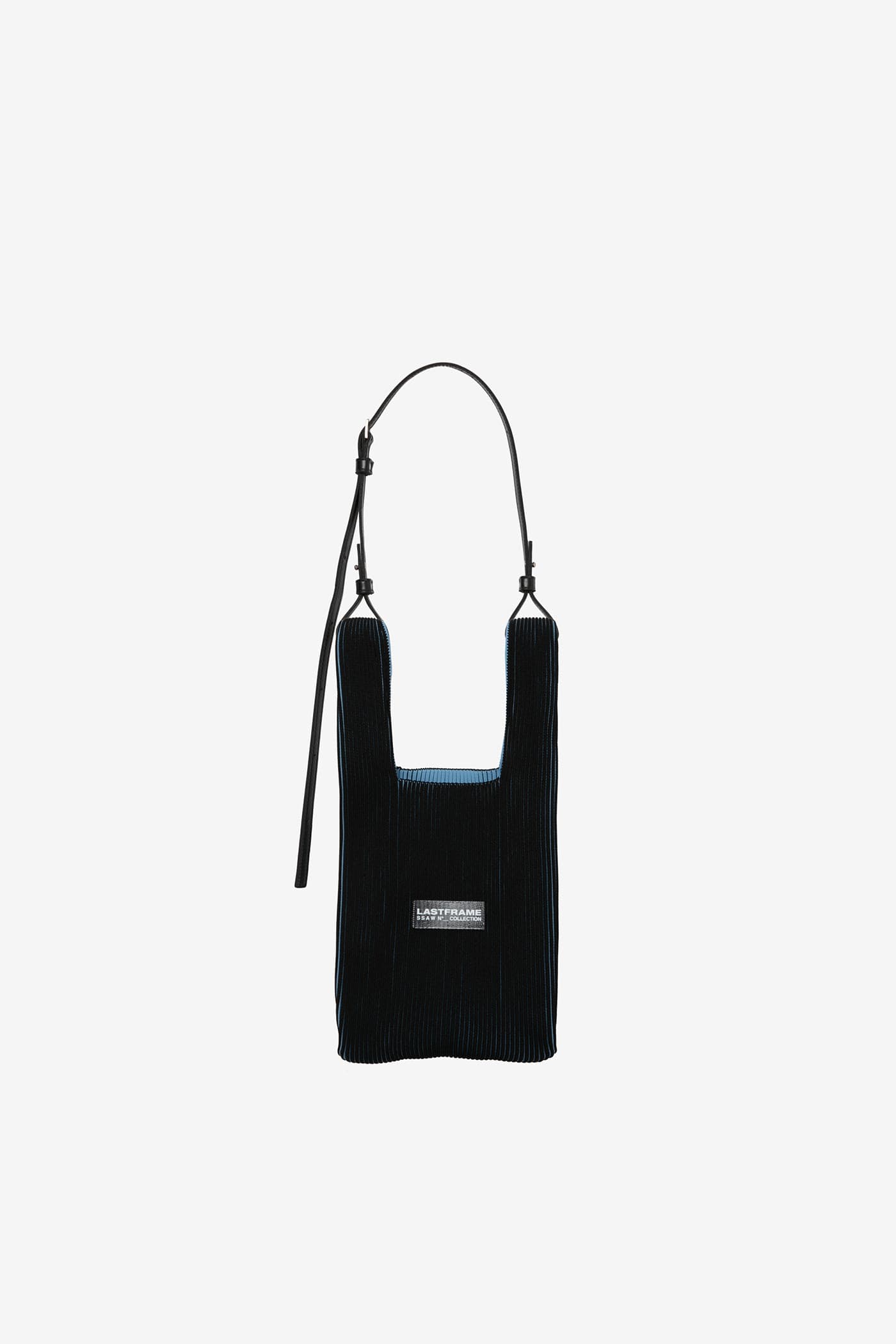 KASANE MARKET BAG SMALL / BLACK × BLUE GRAY