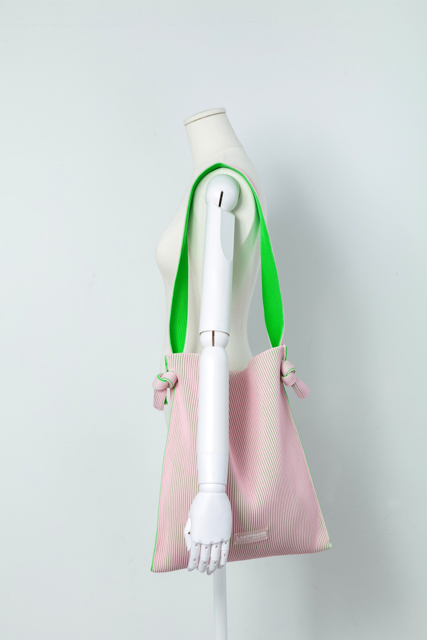 KASANE REVERSIBLE MUSUBI TOTE / LIGHT PINK × NEON GREEN