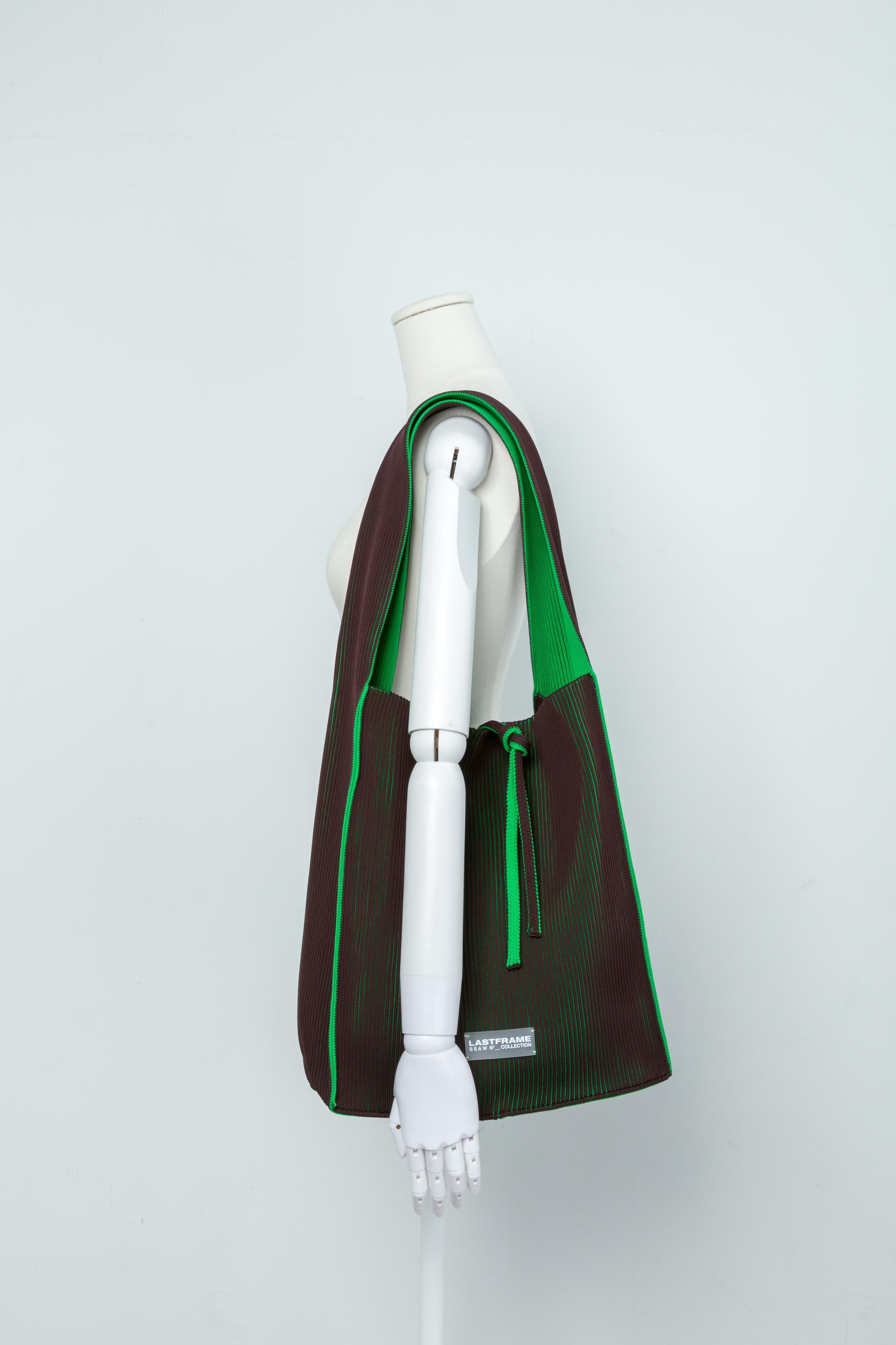 KASANE REVERSIBLE TASUKI TOTE LARGE / BROWN × GREEN