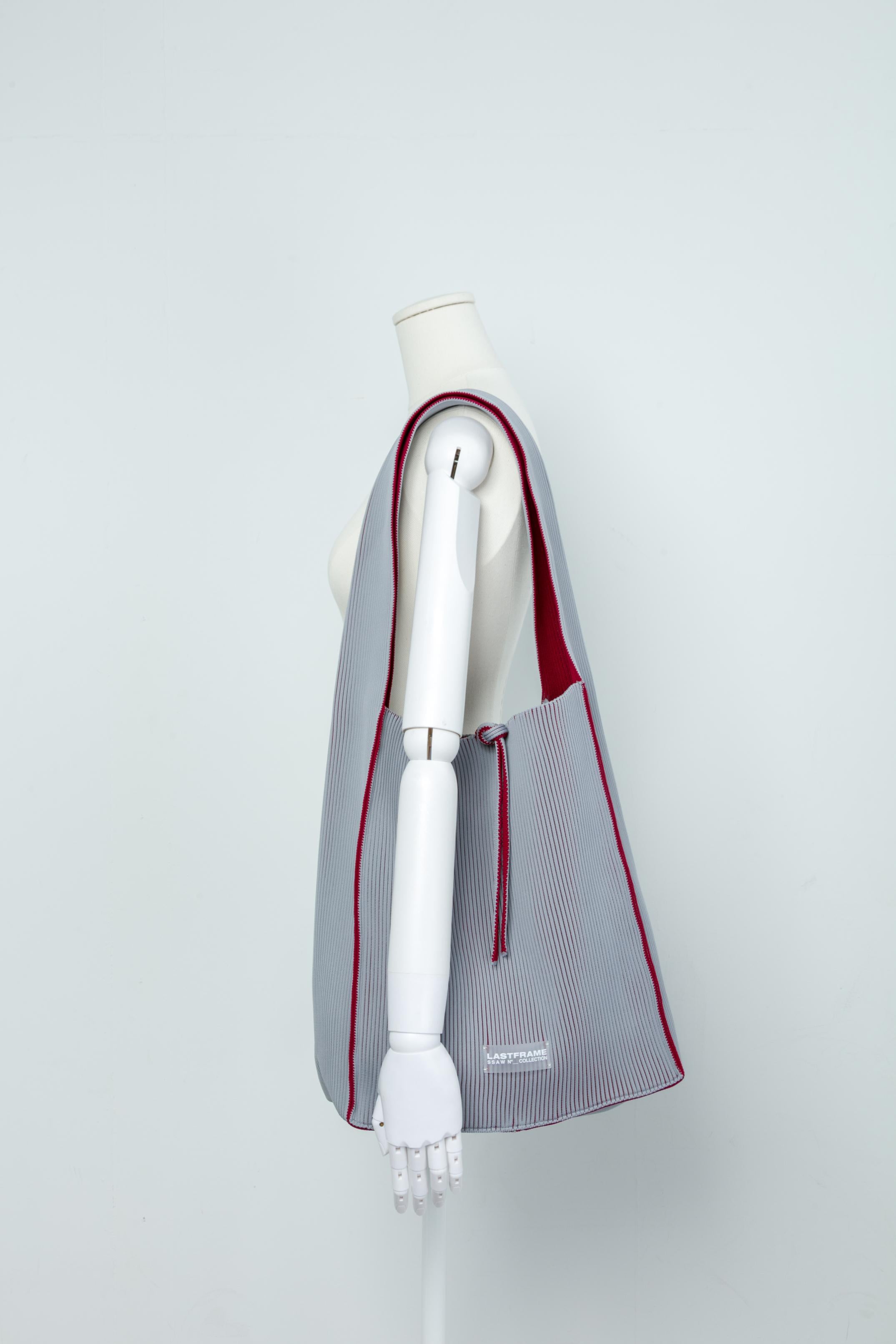 KASANE REVERSIBLE TASUKI TOTE LARGE / GRAY × BURGUNDY