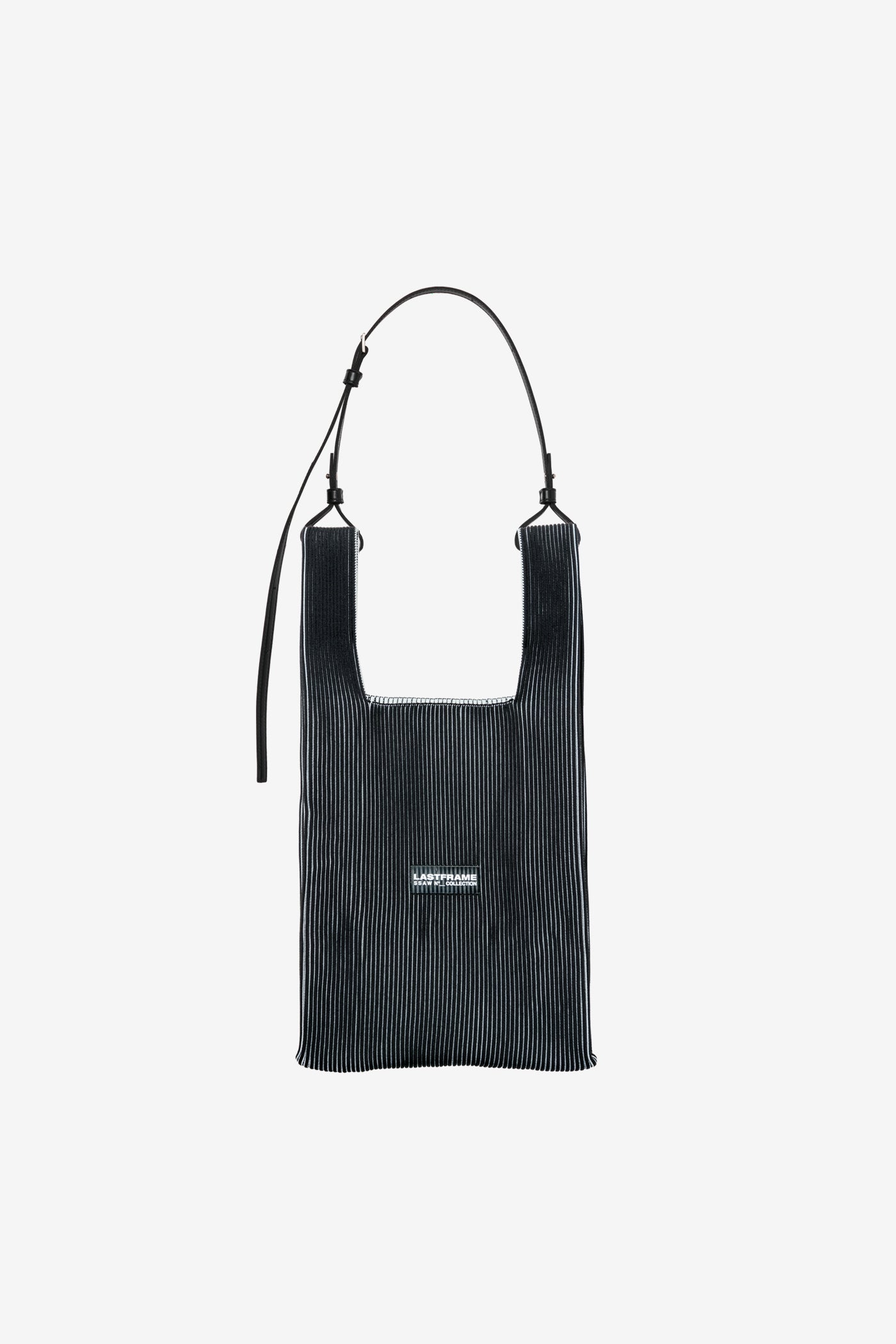 KASANE MARKET BAG MEDIUM / BLACK × IVORY