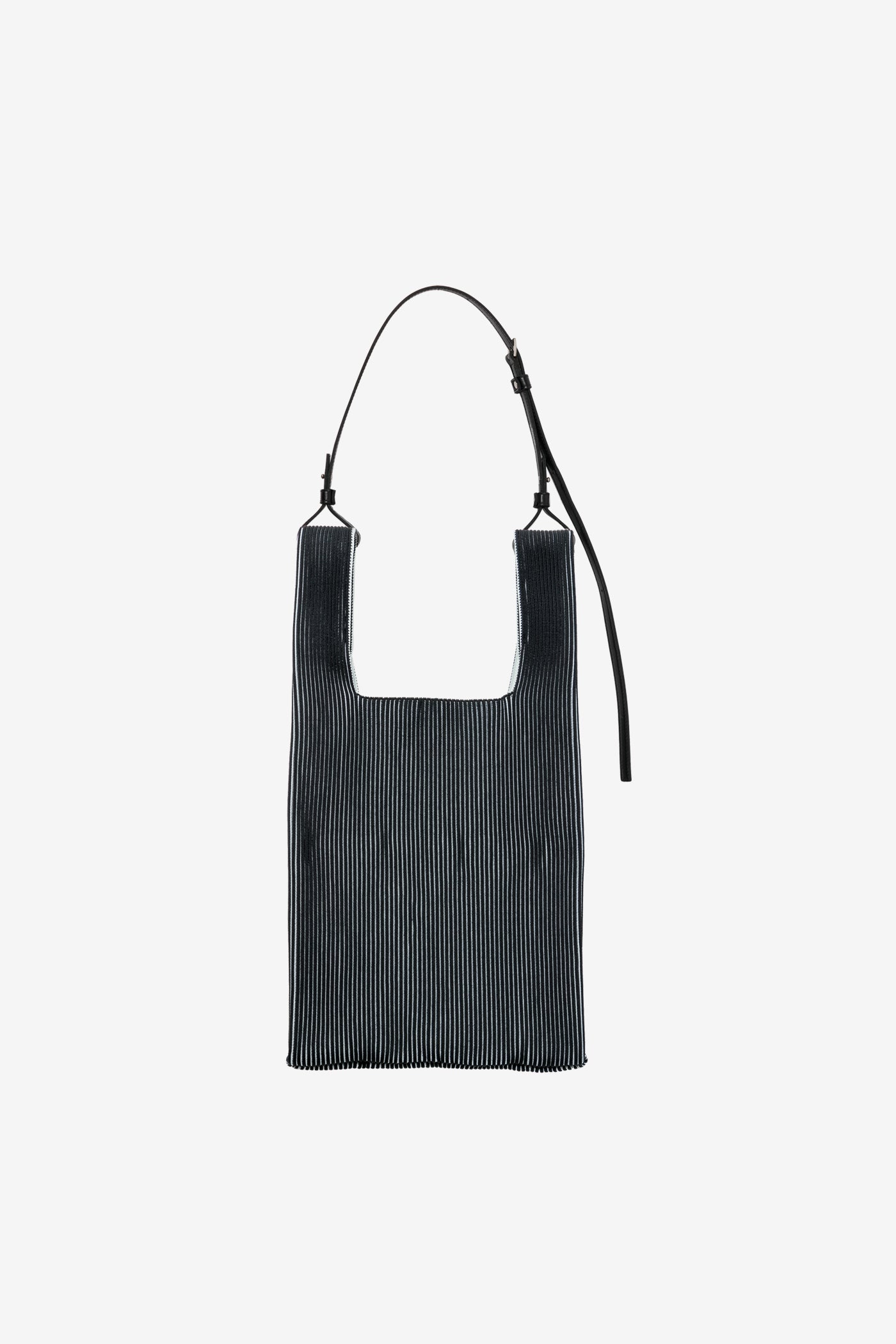 KASANE MARKET BAG MEDIUM / BLACK × IVORY