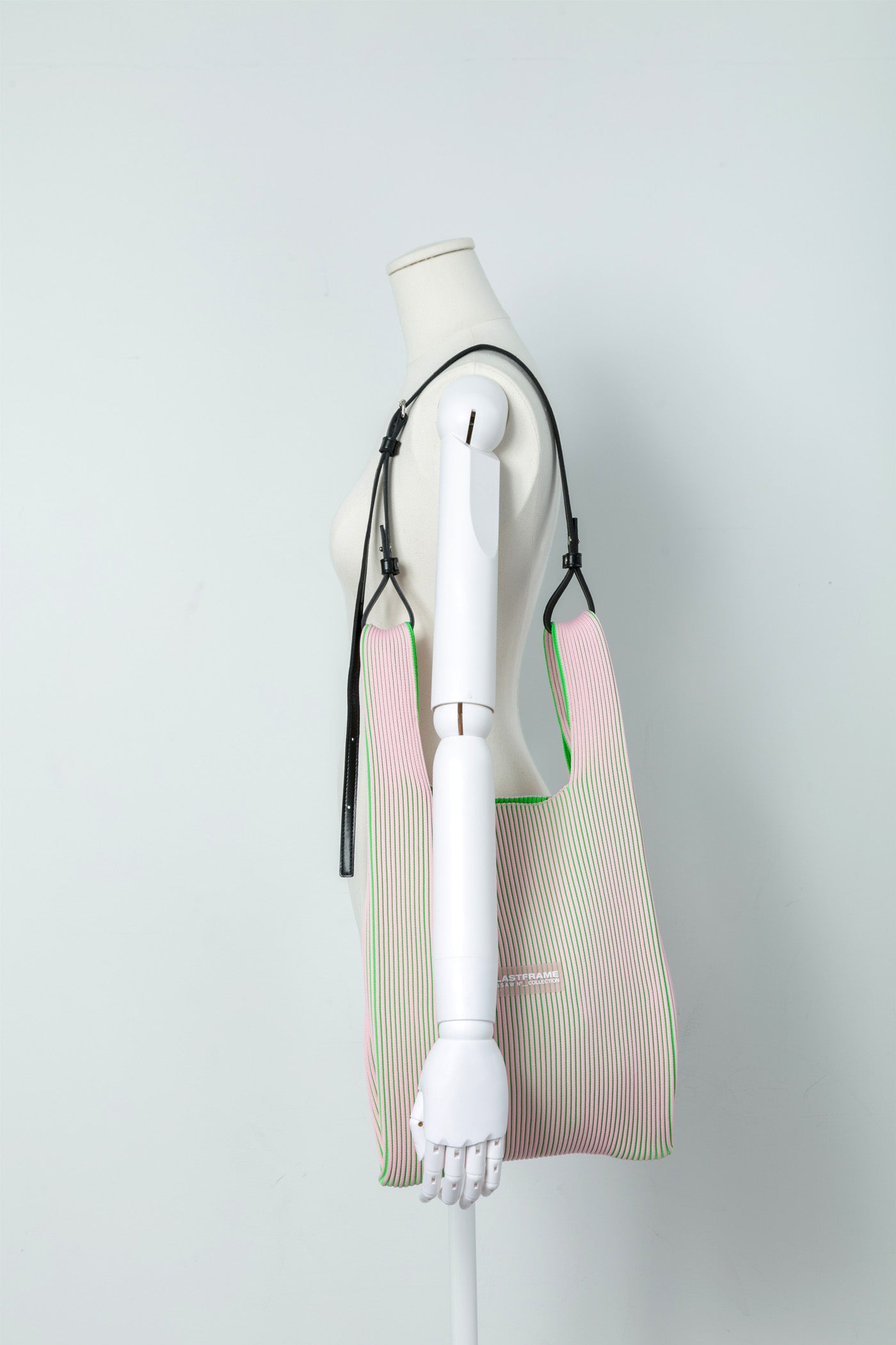 KASANE MARKET BAG MEDIUM / LIGHT PINK × NEON GREEN