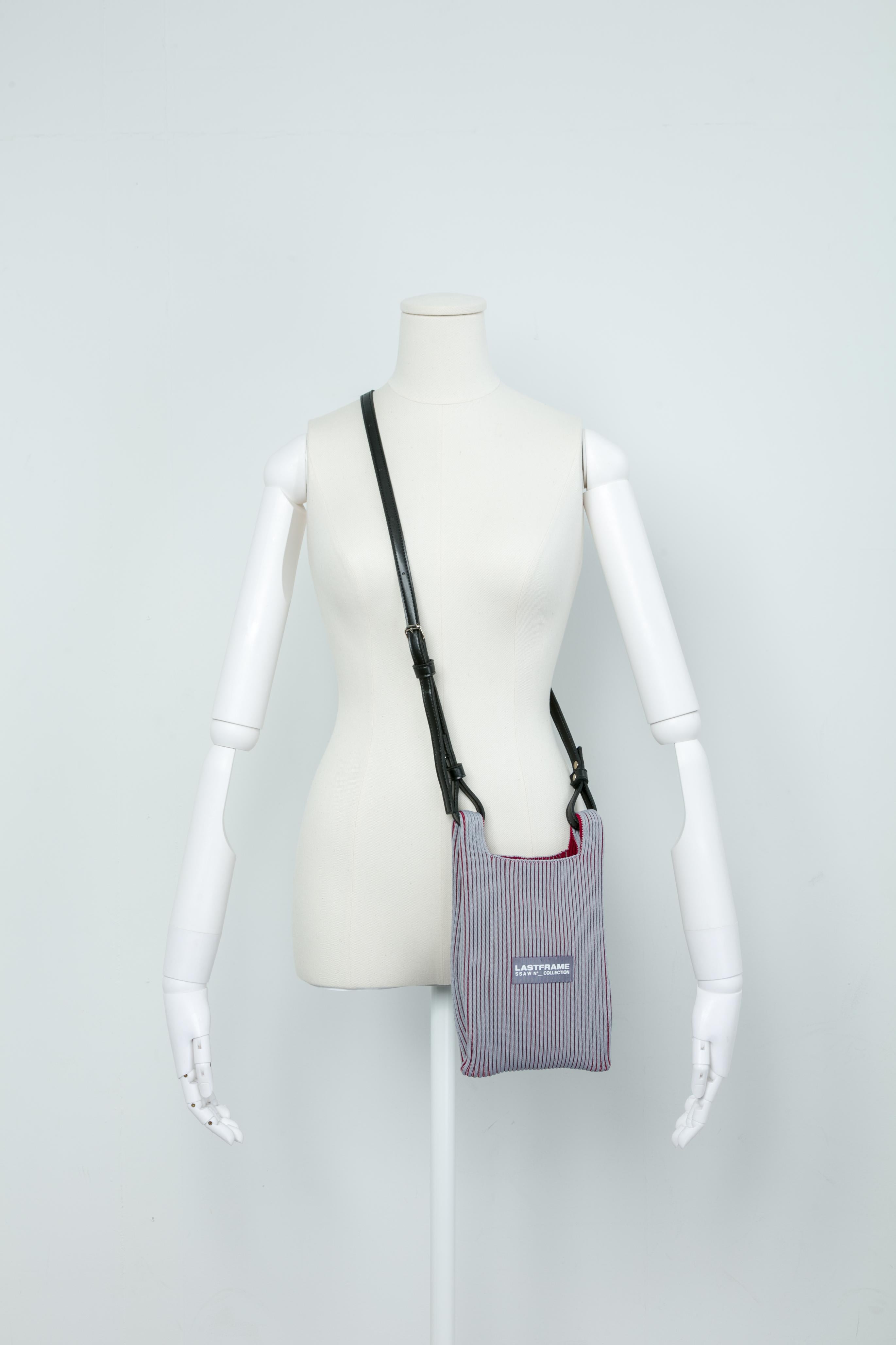 KASANE MARKET BAG MINI (STRAP) / GRAY × BURGUNDY