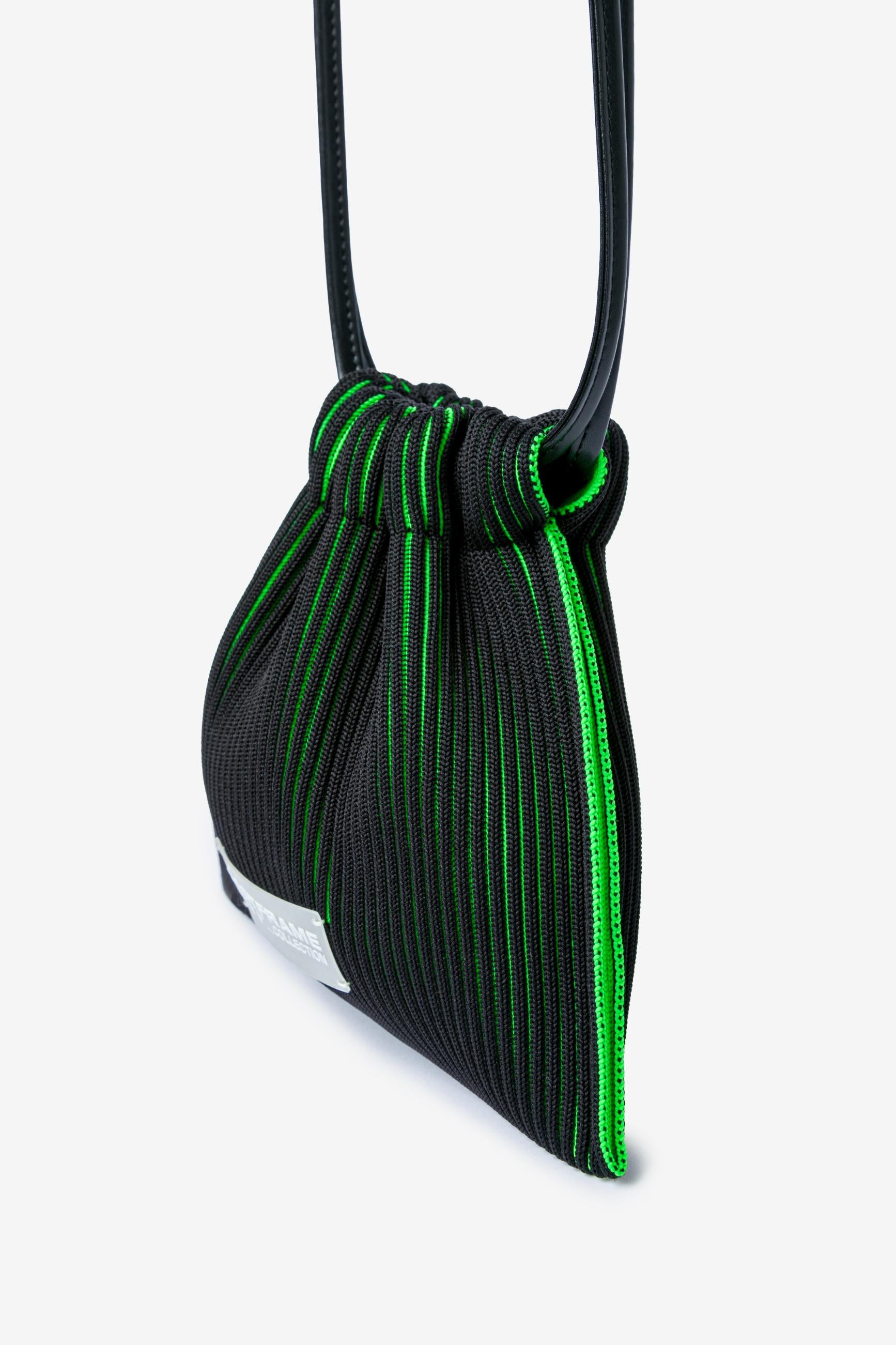 KASANE SACK BAG MINI / BLACK × NEON GREEN