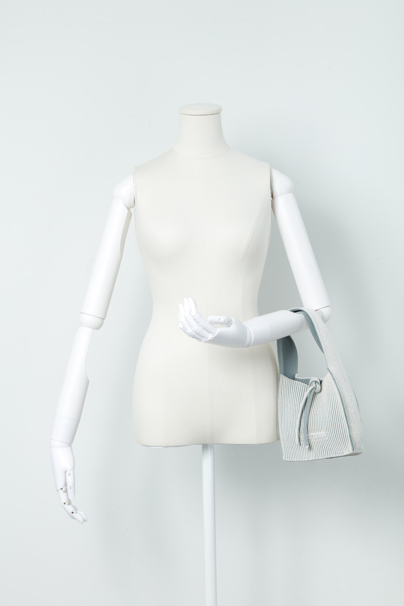 TOTE / TASUKI – LASTFRAME