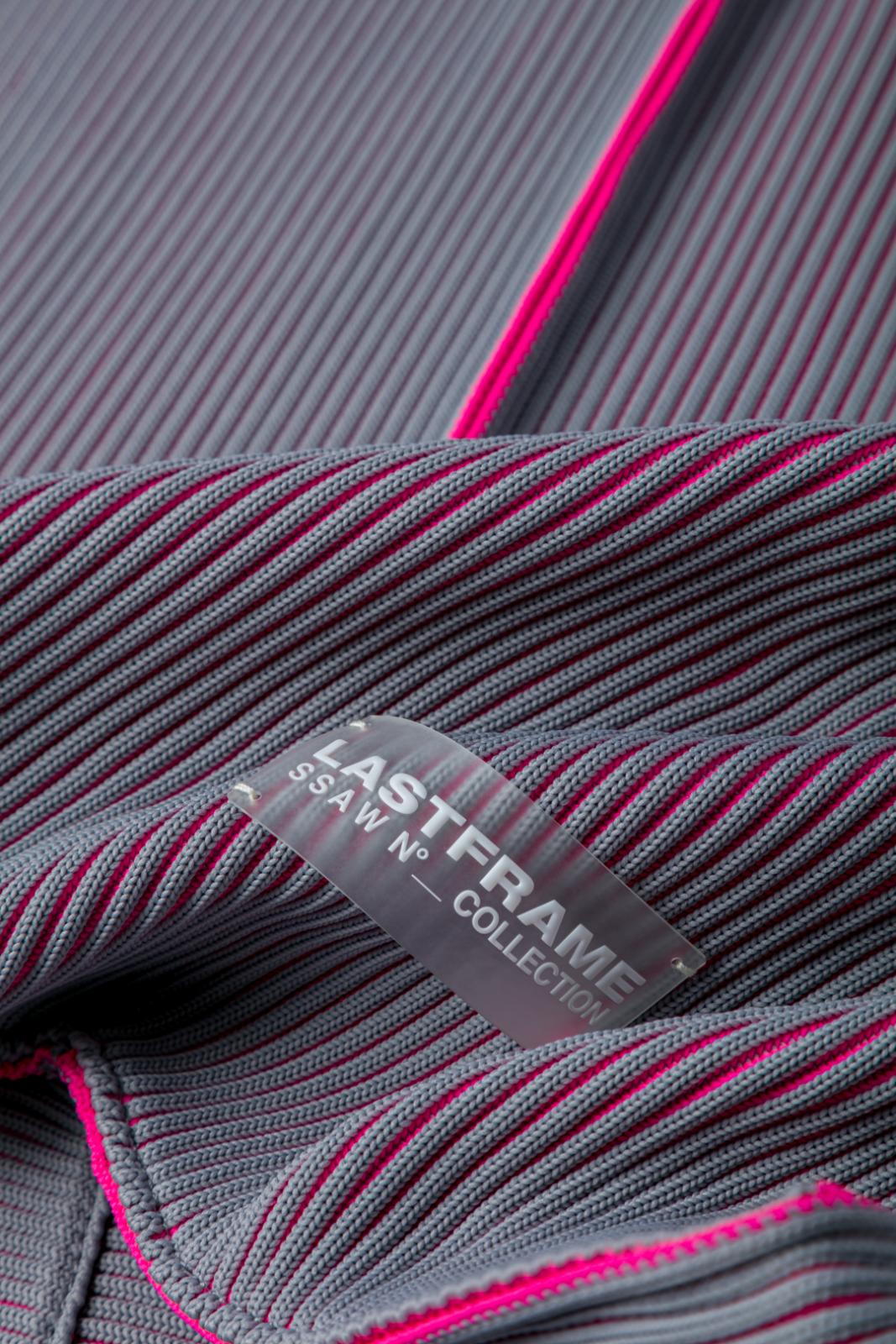 KASANE REVERSIBLE TASUKI TOTE LARGE / GRAY × NEON PINK