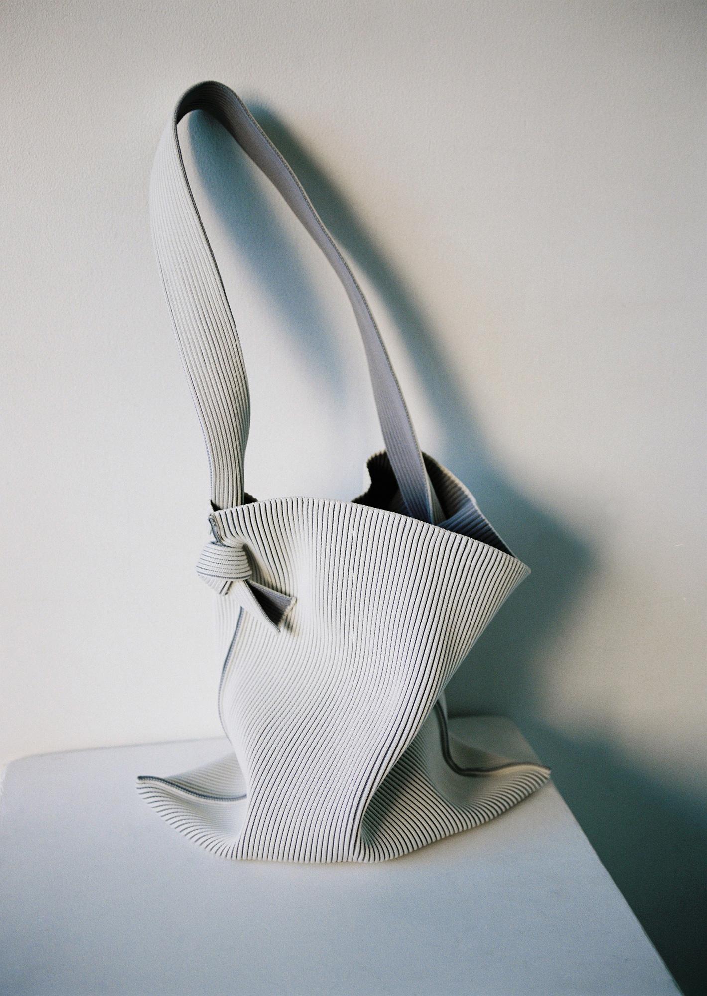 TOTE / BASIC – LASTFRAME
