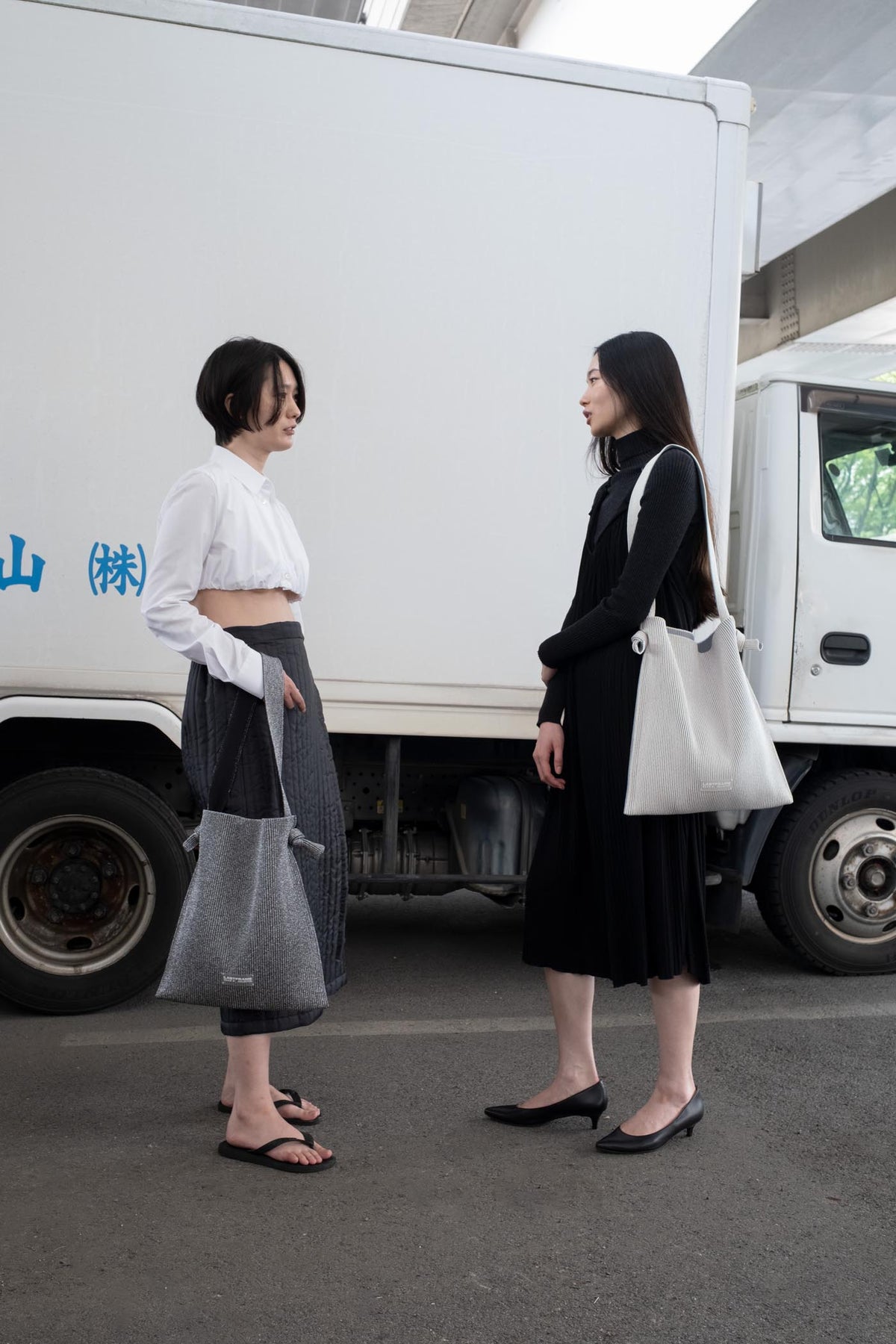 MUSUBI TOTE / METALLIC D.Silver