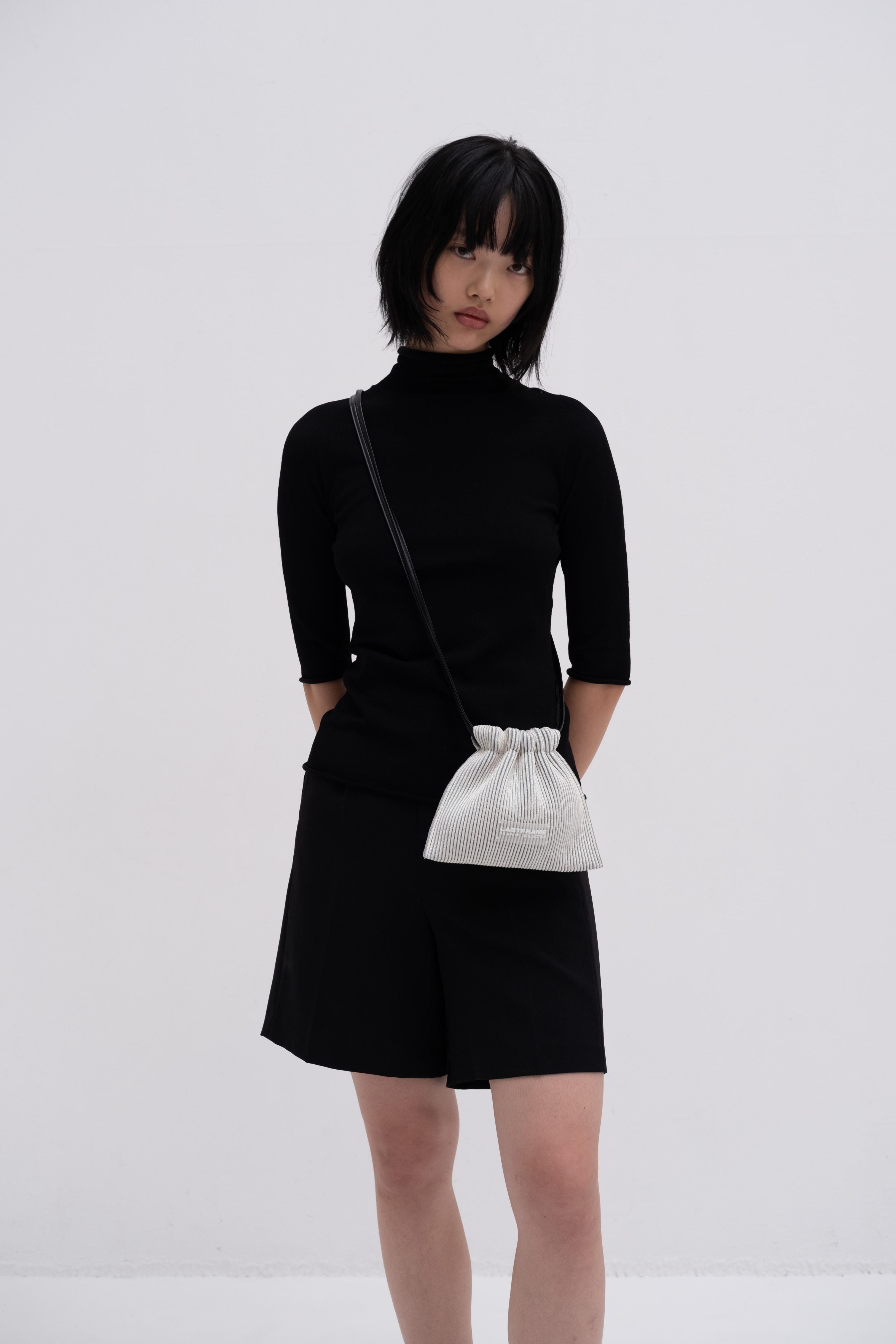 KYOTO METALLIC SACK BAG MINI / HOLOGRAM × GRAY