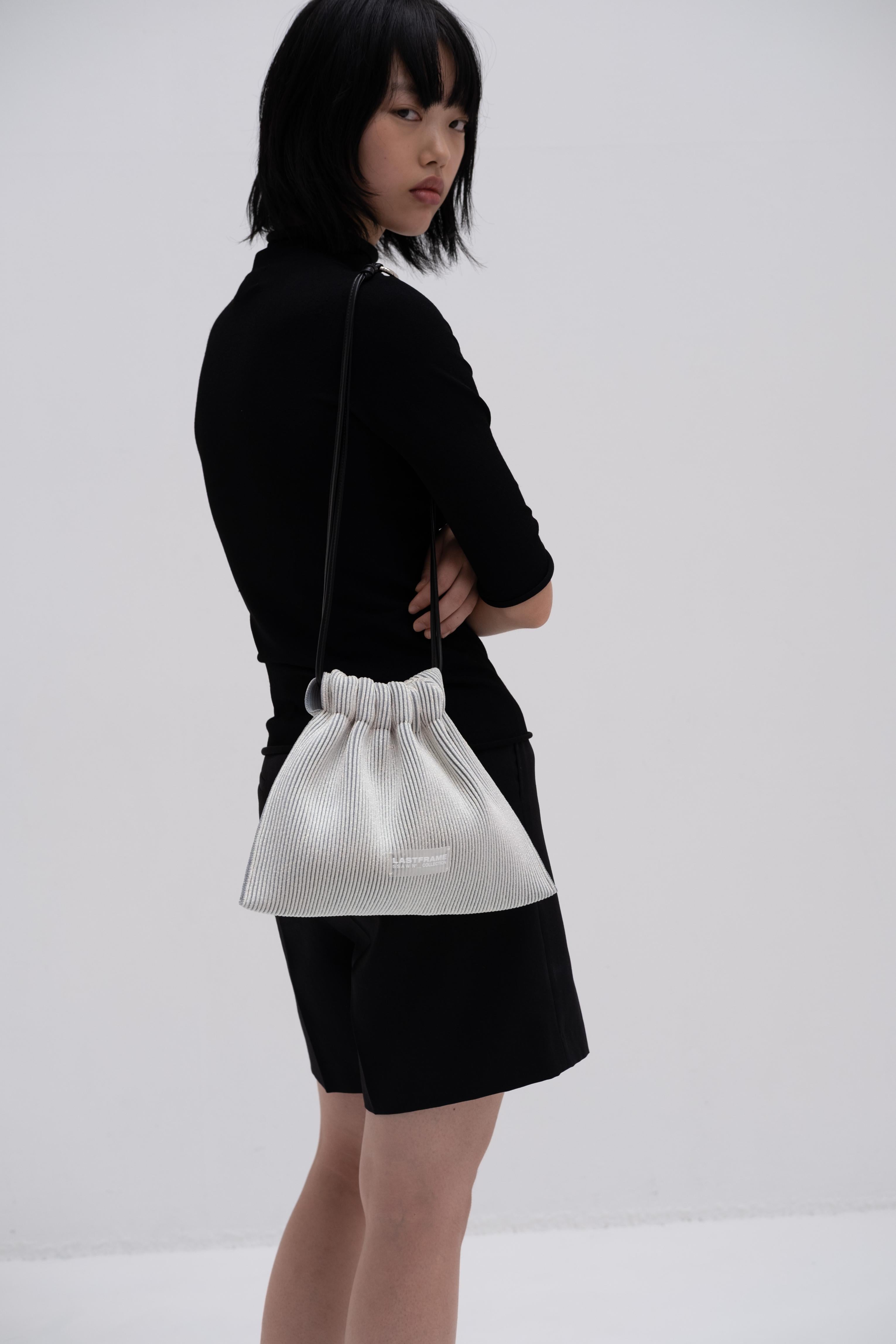 SACK BAG MEDIUM / METALLIC Hologram – LASTFRAME