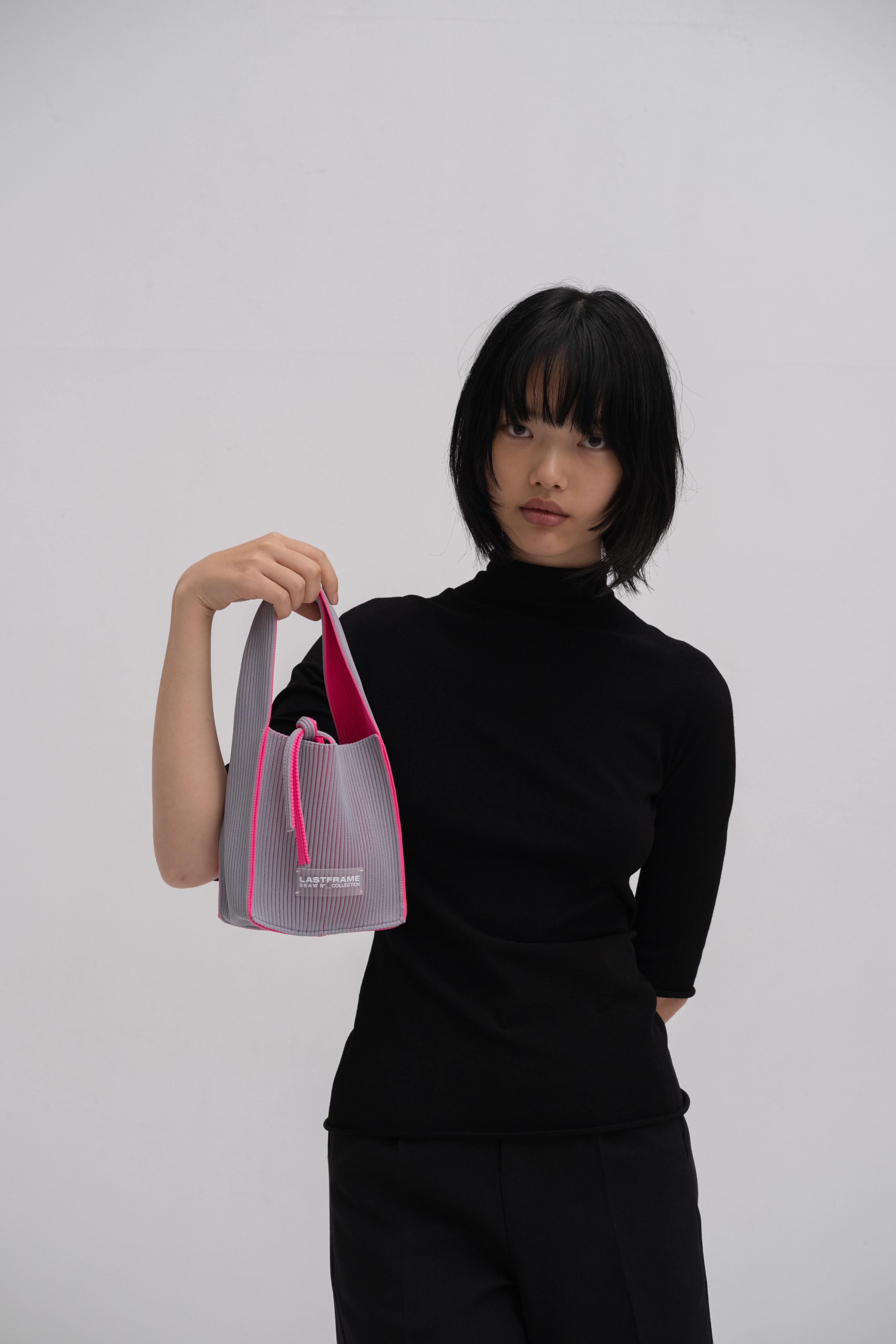 KASANE REVERSIBLE TASUKI TOTE MINI / GRAY × NEON PINK