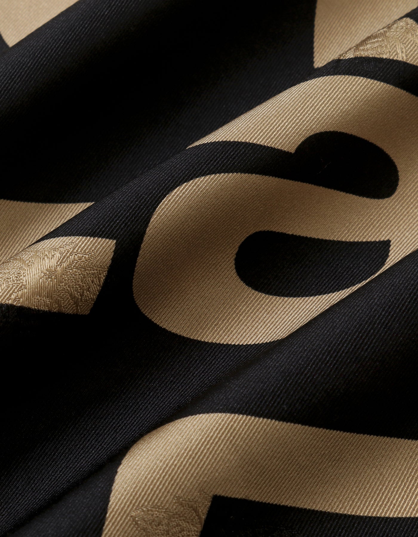 73BOLD SILK SCARF 90cm × 90cm / BLACK × BEIGE